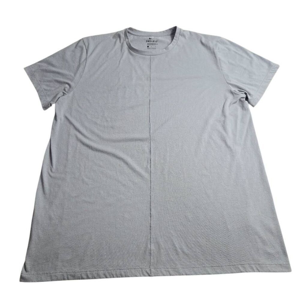 Nike Drifit shirt short sleeve L